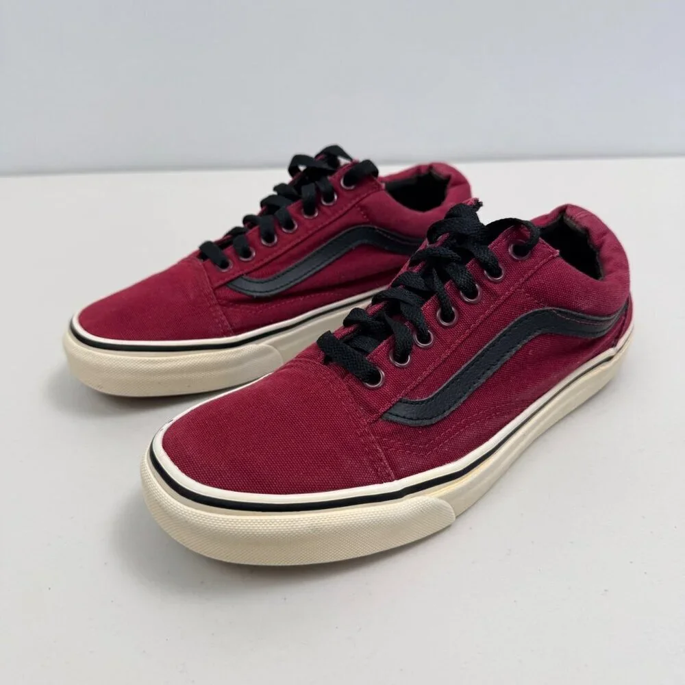 VANS Sneakers Mens Size 8  / Womens 9.5 Red Canvas Low Top Old Skool